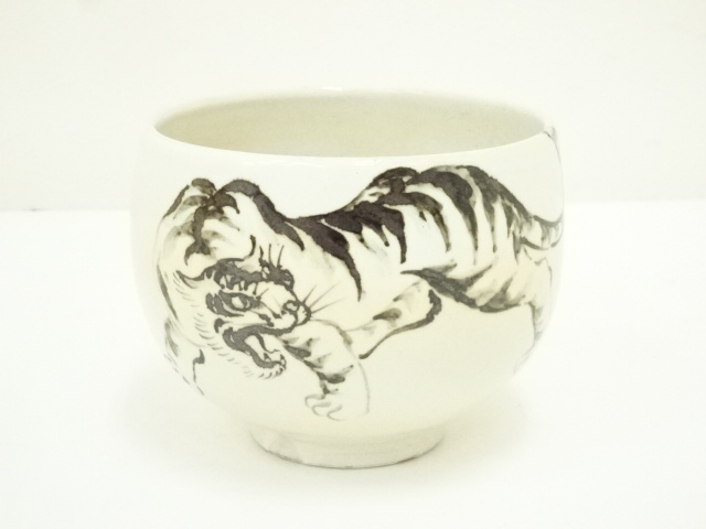 道具 ] - 道具 京焼 通次阿山造 粉引虎茶碗（共箱） | ネットショップ